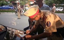 Chủ ô tô có tài khoản ngân hàng: Khó nhưng nên thực hiện!